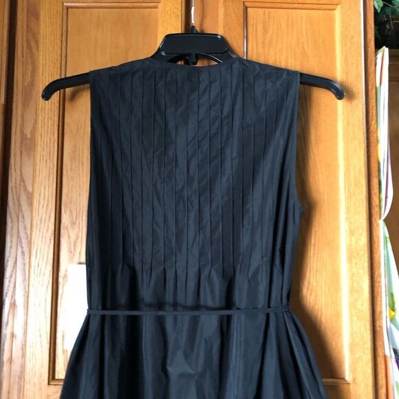 Saint Art Pleated Sleeveless Belted Chelsea MIDI Dress - S - Picture 10 of 14